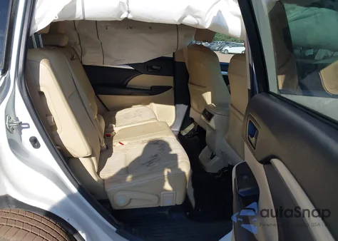 2015 Toyota Highlander Le Plus V6 из США, поврежденный, VIN 5TDZKRFH0FS073393